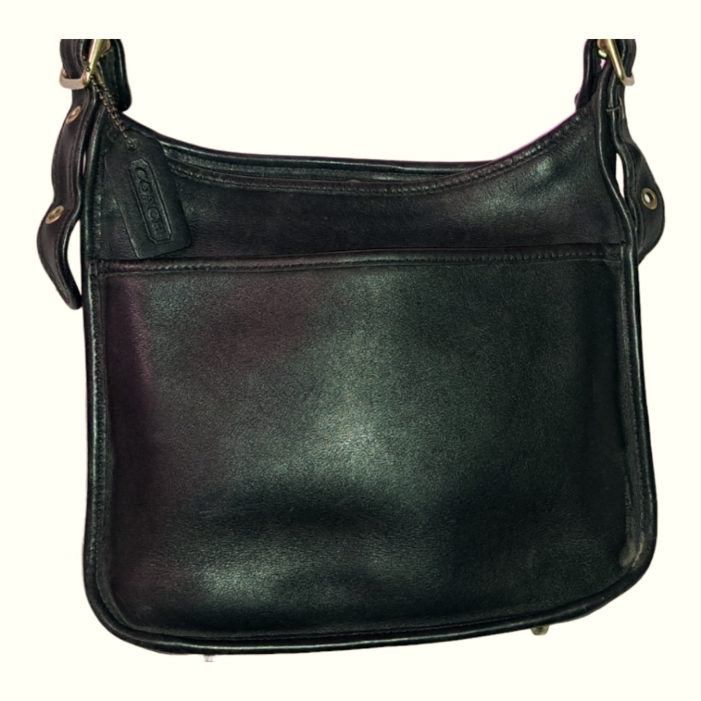 Coach vintage shoulder bag. J4D-9966